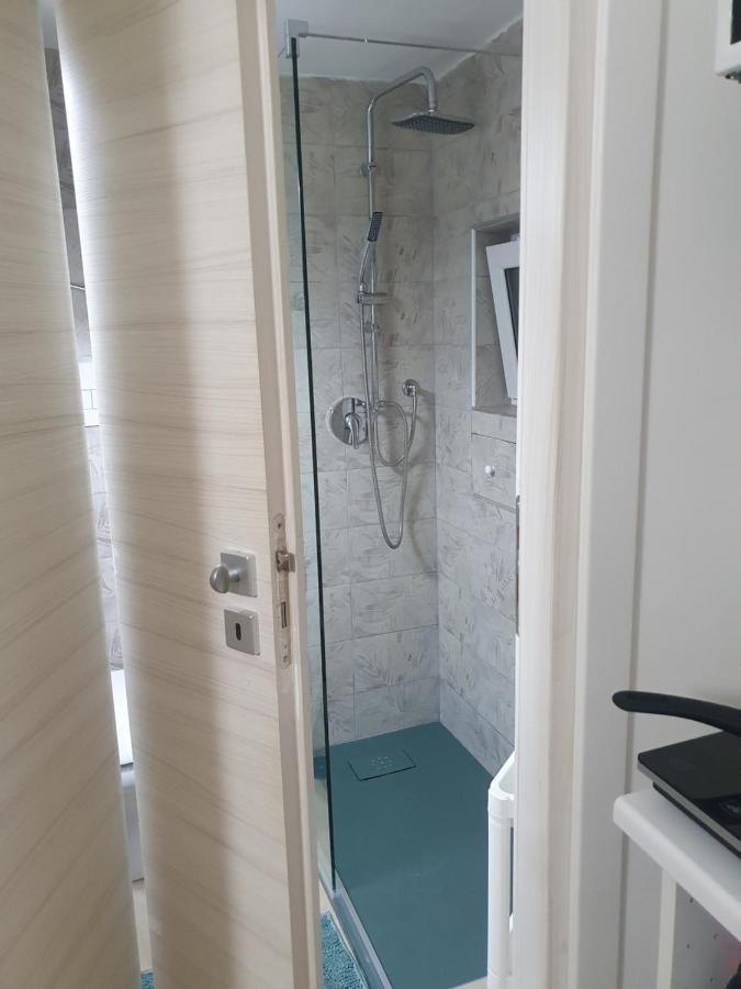 Appartement Il Re Dei Sogni à Salernes Extérieur photo